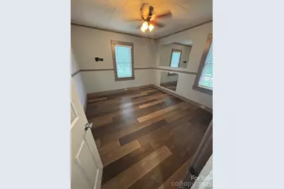 327 Arrowood Street SE, Lenoir, NC 28645 - Photo 4