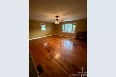 327 Arrowood Street SE, Lenoir, NC 28645 - Photo 6