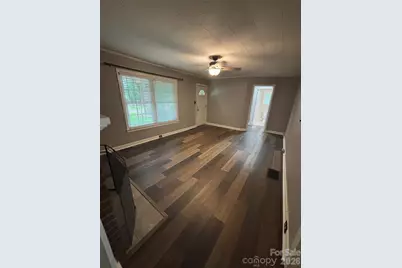 327 Arrowood Street SE, Lenoir, NC 28645 - Photo 2