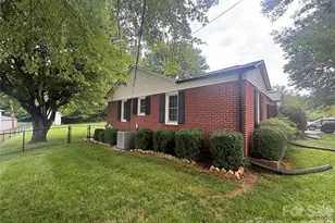 327 Arrowood St SE, Lenoir, NC 28645 - Photo 12