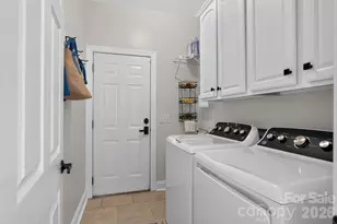 10513 Orchid Hill Ln, Charlotte, NC 28277 - Photo 16