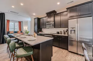 3023 Jolene Ct, Charlotte, NC 28206 - Photo 2