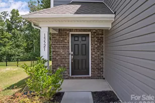 15521 Capps Rd, Charlotte, NC 28278 - Photo 2