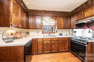 5976 Gold Creek Estate Dr, Hickory, NC 28601 - Photo 24