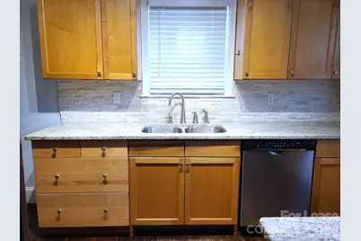 4229 Hiddenbrook Drive, Charlotte, NC 28205 - Photo 4