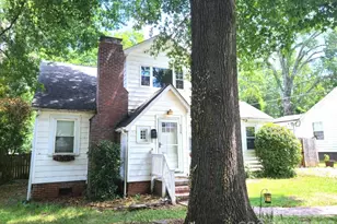 4229 Hiddenbrook Dr, Charlotte, NC 28205 - Photo 2