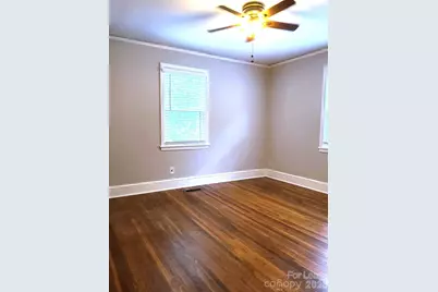4229 Hiddenbrook Drive, Charlotte, NC 28205 - Photo 10