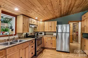 251 Village Ln, Mars Hill, NC 28754 - Photo 18