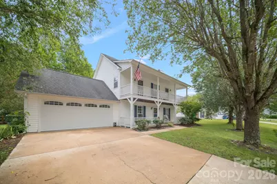 1040 Thorncrest Drive, Fletcher, NC 28732 - Photo 2