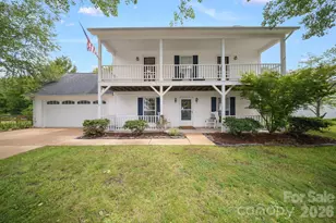 1040 Thorncrest Dr, Fletcher, NC 28732 - Photo 1