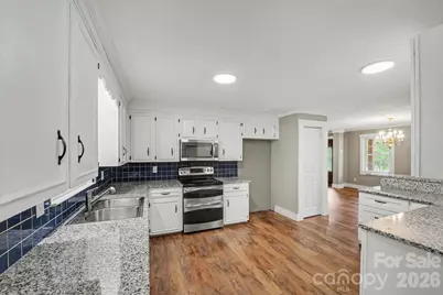 1138 Graham Street, Claremont, NC 28610 - Photo 4