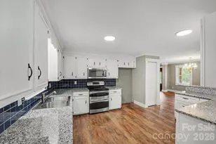 1138 Graham St, Claremont, NC 28610 - Photo 4