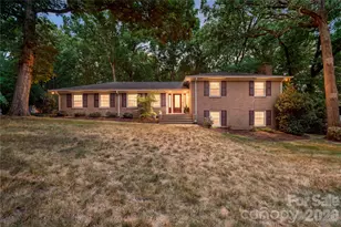 1800 Lumarka Dr, Charlotte, NC 28212 - Photo 1