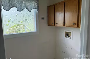256A Bruce Rd, Mars Hill, NC 28754 - Photo 10