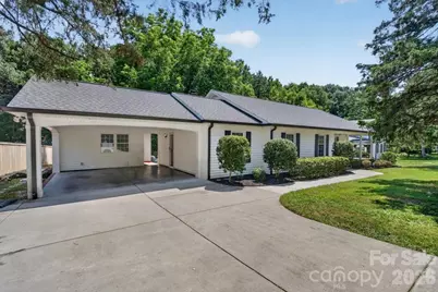 4124 Bridgewood Lane, Charlotte, NC 28226 - Photo 2