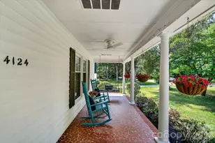 4124 Bridgewood Ln, Charlotte, NC 28226 - Photo 4