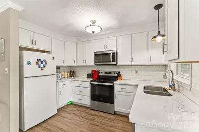 308 Kershaw Street, Lancaster, SC 29720 - Photo 10