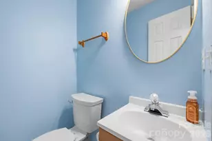6421 Whitewater Dr, Charlotte, NC 28214 - Photo 16