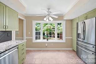 6421 Whitewater Dr, Charlotte, NC 28214 - Photo 12
