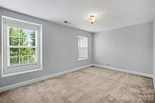 10327 Barrands Ln, Charlotte, NC 28278 - Photo 14