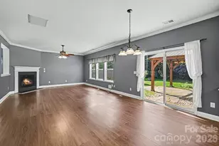 10327 Barrands Ln, Charlotte, NC 28278 - Photo 8