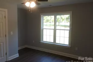 339 W 11th St, Oakboro, NC 28129 - Photo 18