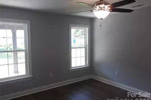 339 W 11th St, Oakboro, NC 28129 - Photo 10