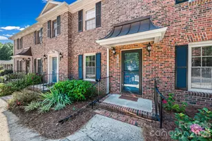 245 Pointe Cir, Rock Hill, SC 29732 - Photo 2