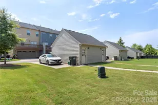 2023 Sage Park Dr, Charlotte, NC 28217 - Photo 40