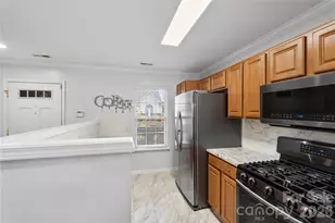 806 Rock Lake Glen, Fort Mill, SC 29715 - Photo 10
