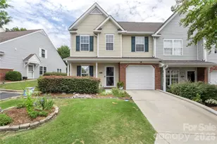 806 Rock Lake Glen, Fort Mill, SC 29715 - Photo 2