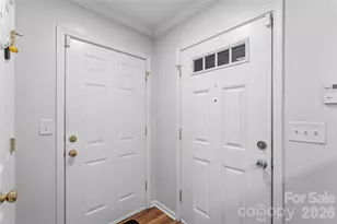 806 Rock Lake Glen, Fort Mill, SC 29715 - Photo 6