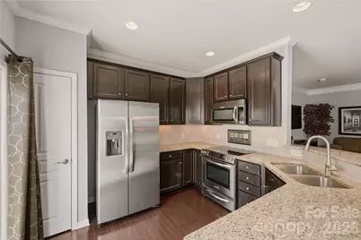 2433 Diplomat Lane, Charlotte, NC 28210 - Photo 10