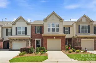 2433 Diplomat Ln, Charlotte, NC 28210 - Photo 1