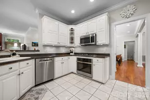 106 Oakland Ct NE, Valdese, NC 28690 - Photo 6