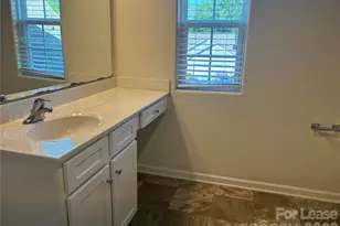 7617 Malden Park Dr, Charlotte, NC 28215 - Photo 20