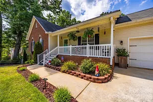 173 Ruthaven Dr, Bessemer City, NC 28016 - Photo 2