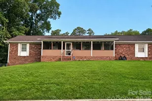 615 Fernwood Dr, Albemarle, NC 28001 - Photo 1