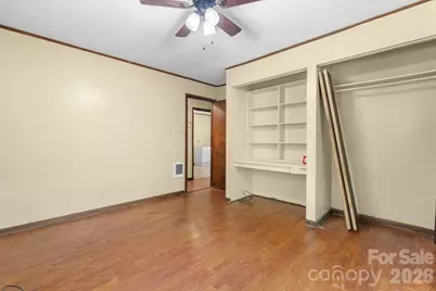 828 Manchester Street SW, Lenoir, NC 28645 - Photo 10