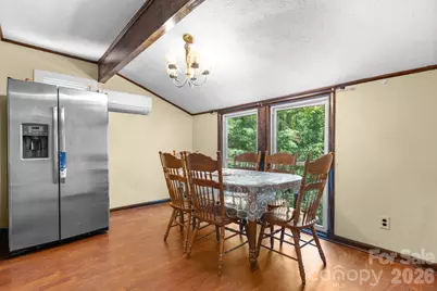 828 Manchester Street SW, Lenoir, NC 28645 - Photo 4