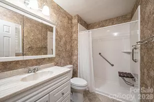 185 Hickman Ave, Hudson, NC 28638 - Photo 20