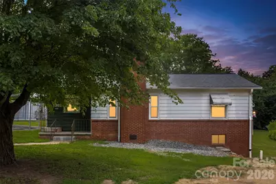 1302 W Gold Street Extension, Kings Mountain, NC 28086 - Photo 6