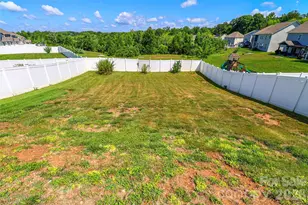 109 E Americana Dr, Mooresville, NC 28115 - Photo 8