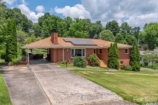 46 Flint St, Waynesville, NC 28786 - Photo 2