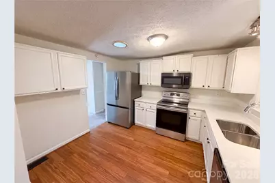 7827 Mallen Drive, Charlotte, NC 28212 - Photo 10