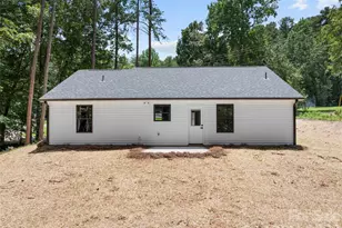 1733 Rollingwood Dr, Kannapolis, NC 28081 - Photo 2