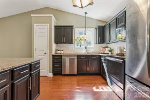 1826 Wilburn Park Ln NW, Charlotte, NC 28269 - Photo 12