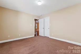 1826 Wilburn Park Ln NW, Charlotte, NC 28269 - Photo 24