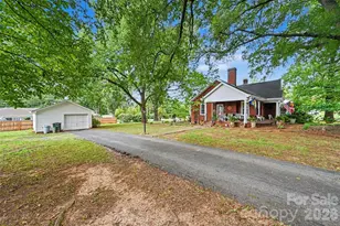 806 S Main Ave, Newton, NC 28658 - Photo 4