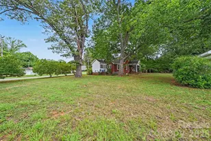806 S Main Ave, Newton, NC 28658 - Photo 28